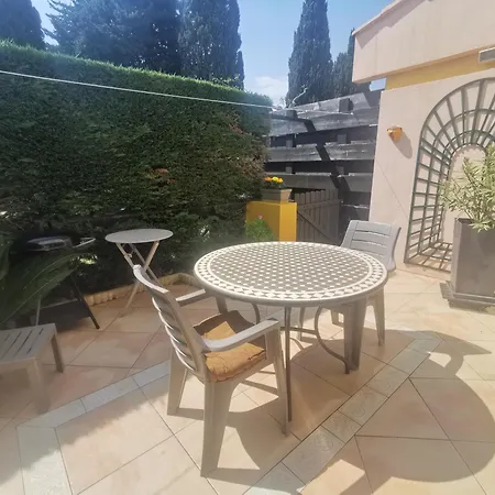 5039 - Cap D'agde Joli T3 Parking Piscine Clim Et Wifi Rez De Chaussee